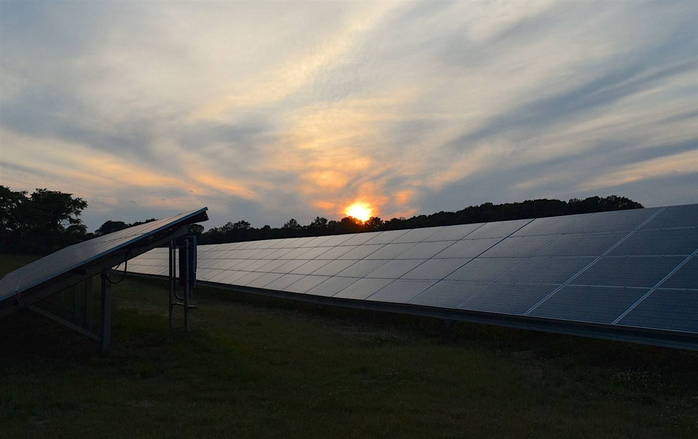 Pulizia pannelli fotovoltaici con drone